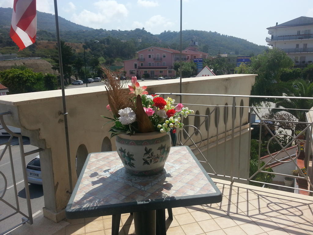 פאלרנה Hotel Mistef חדר תמונה