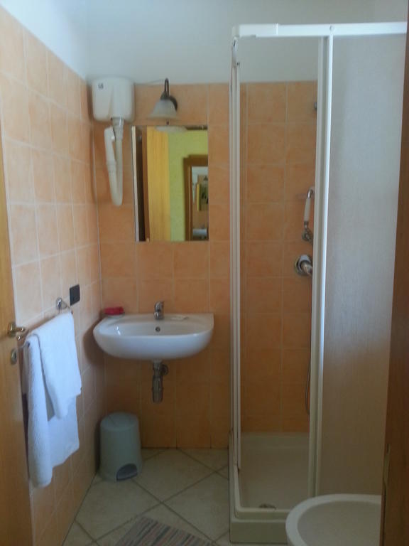 פאלרנה Hotel Mistef חדר תמונה
