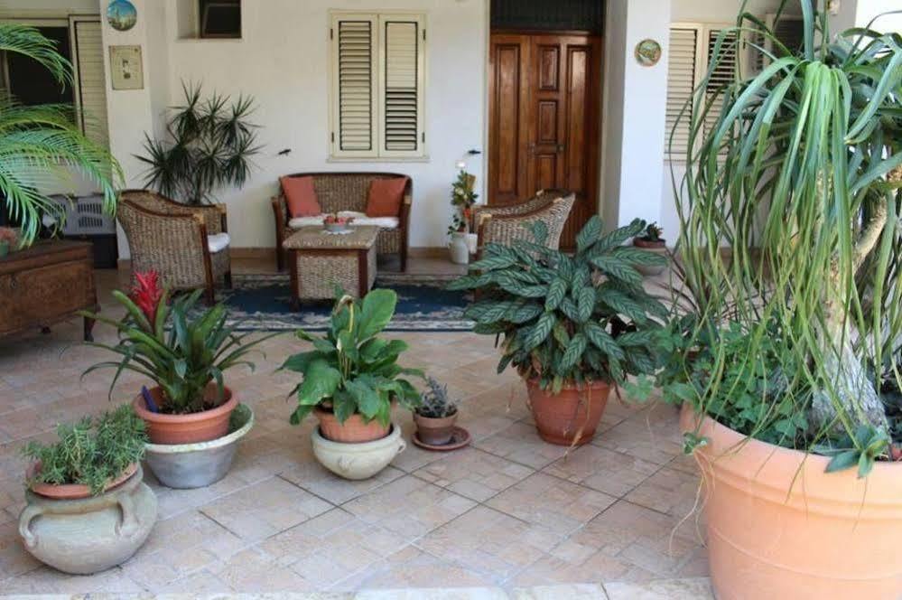 פאלרנה Hotel Mistef מראה חיצוני תמונה