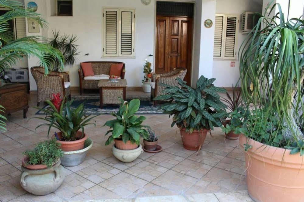 פאלרנה Hotel Mistef מראה חיצוני תמונה