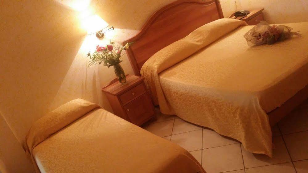 פאלרנה Hotel Mistef מראה חיצוני תמונה